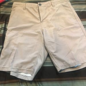 mens kaki hybrid shorts